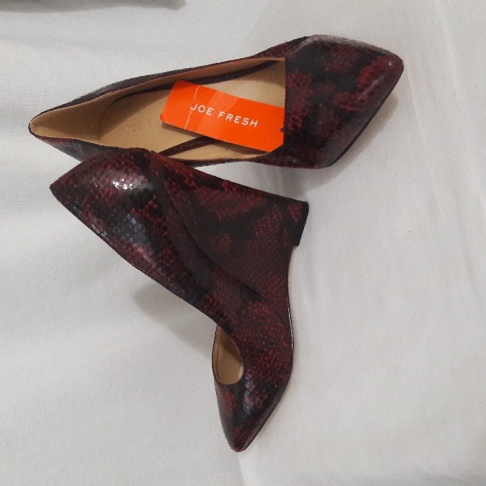 JOE FRESH Shoes Size 8  Burgundy Black Faux Snake & Leather Wedge Heel N…